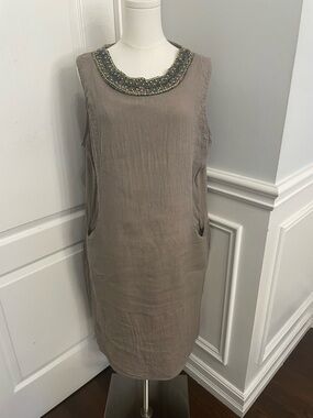 Lungo L'Arno Neutral 100 percent linen Sleeveless Shift Dress - Taupe